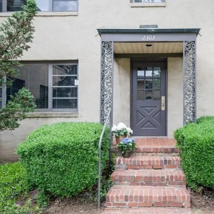 Image 4 - 2381 20th Avenue South, English Village, Birmingham, AL 35223, USA - Condo for sale