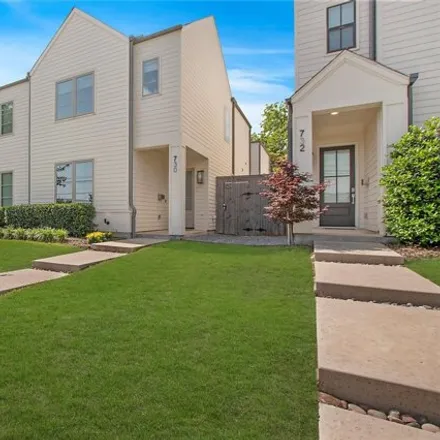 Buy this 3 bed house on 728 West 7th Street in Dallas, TX 75208