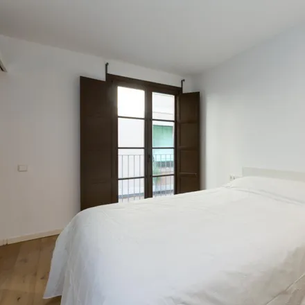 Rent this 2 bed apartment on Carrer de la Cera in 53, 08001 Barcelona