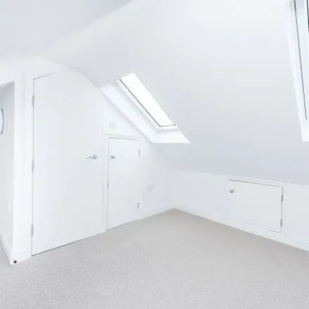 Image 1 - St Margarets Road, London, TW1 1LR, United Kingdom - Duplex for rent