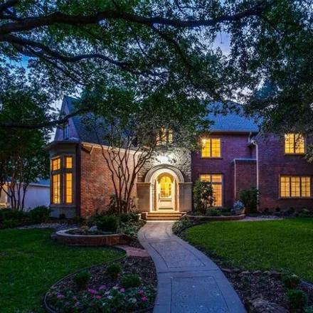 Buy this 5 bed house on 3917 Dove Creek Lane in Plano, TX 75093