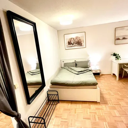 Rent this 1 bed apartment on 30. Grundschule „Am Hechtpark“ in Johann-Meyer-Straße, 01097 Dresden