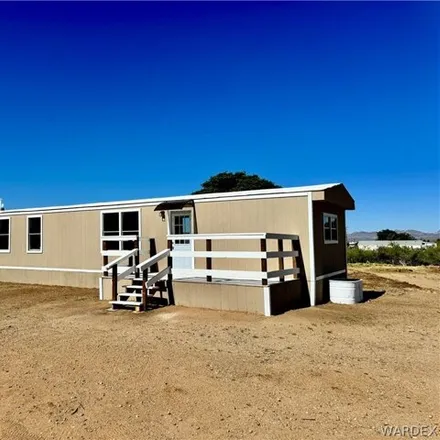 Buy this studio apartment on 175 Hunt Road in Mohave County, AZ 86413