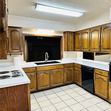 Image 7 - 416 South Mayben Street, Rising Star, Eastland County, TX 76471, USA - House for sale