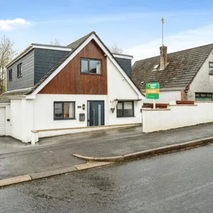 Buy this 4 bed house on Graham Avenue in Pen-y-fai, CF31 4NR