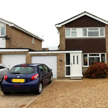 Buy this 3 bed house on Falcon Road in Calne, SN11 8PL