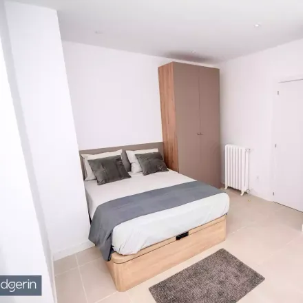 Rent this studio room on Madrid in Making Things, Calle de Blanca de Navarra