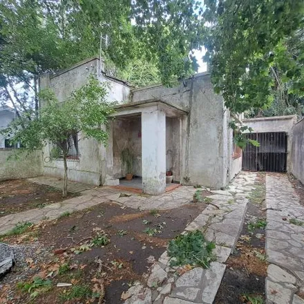 Buy this studio house on Intendente Doctor Martín González 1863 in Adrogué, Argentina