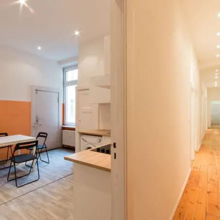 Rent this 6 bed apartment on Teedesign in Fredericiastraße, 14059 Berlin