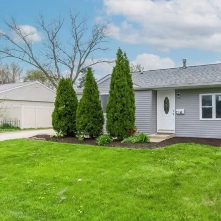 Buy this 3 bed house on 716 Southwind Dr in Carpentersville, Illinois