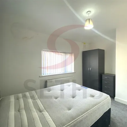 Rent this 1 bed apartment on Mandora Lane in Leicester, LE2 1AG