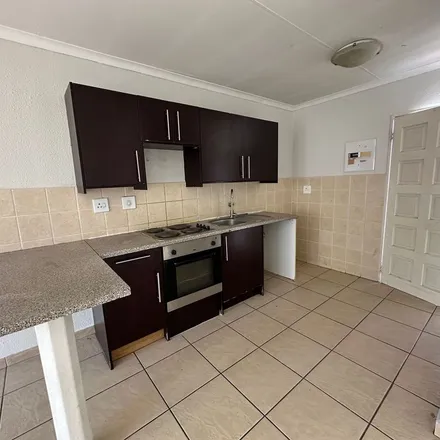 Image 8 - Dove Drive, Douglasdale, Randburg, 2155, South Africa - Apartment for rent