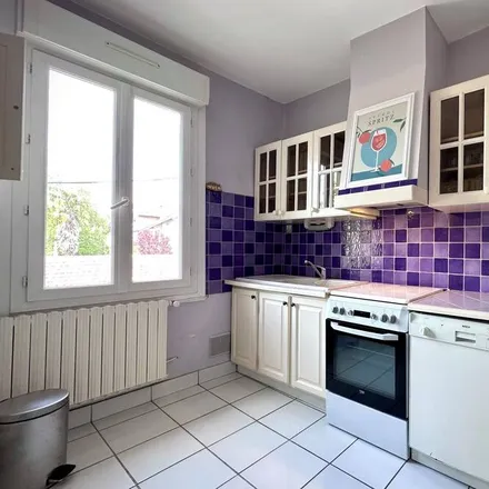 Image 5 - 12200 Villefranche-de-Rouergue, France - Apartment for rent