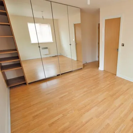 Rent this 2 bed apartment on Chalvey Road East in Slough, SL1 2LP