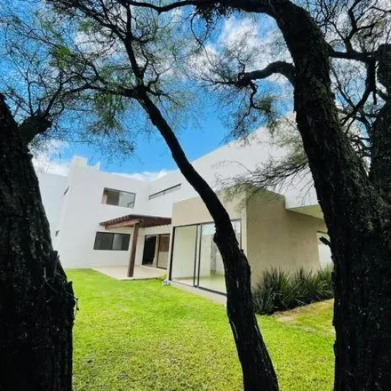 Buy this 4 bed house on 1era de Fresnos in Delegación Félix Osores, 76100 Querétaro