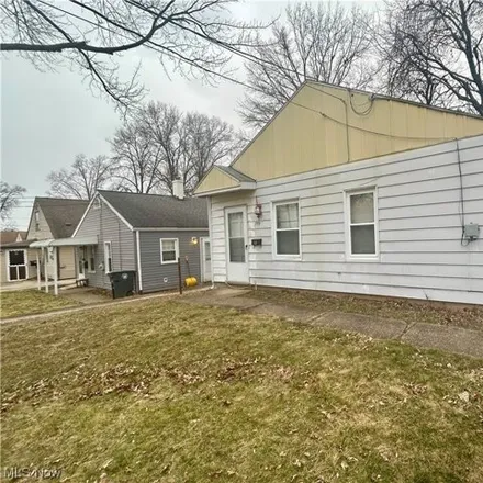 Buy this 2 bed house on 755 Lindsay Avenue in Akron, OH 44306