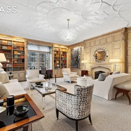Image 1 - 66 East 66th Street, New York, NY 10065, USA - Apartment for sale