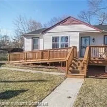 Buy this 3 bed house on 15877 Knight Street in Redford Charter Township, MI 48239