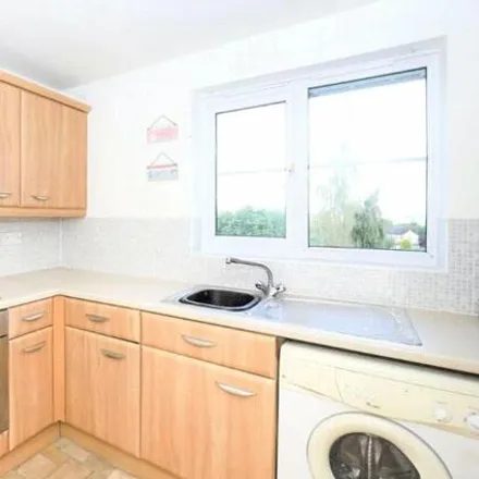 Image 5 - Lincoln Way, Lower Pilsley, S42 5RR, United Kingdom - Apartment for sale
