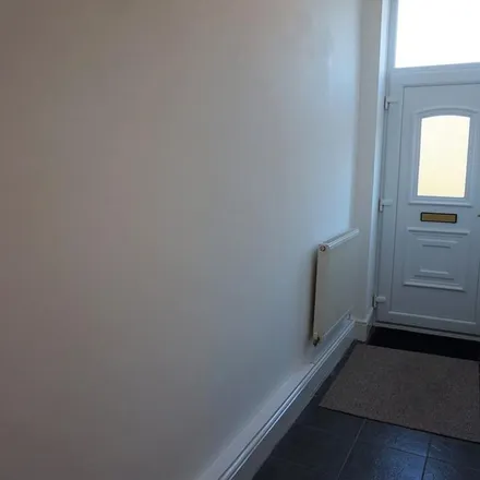 Rent this 3 bed apartment on Pleasant View in Tylorstown, CF43 3NF