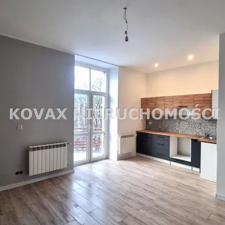 Image 4 - Żydowskie gimnazjum koedukacyjne im. Dr. Liberman, Sadowa 10, 41-200 Sosnowiec, Poland - Apartment for rent