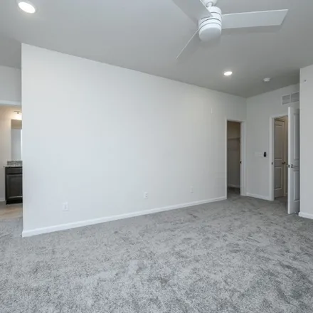 Rent this 3 bed apartment on 1995 Morris Avenue in Union, NJ 07083