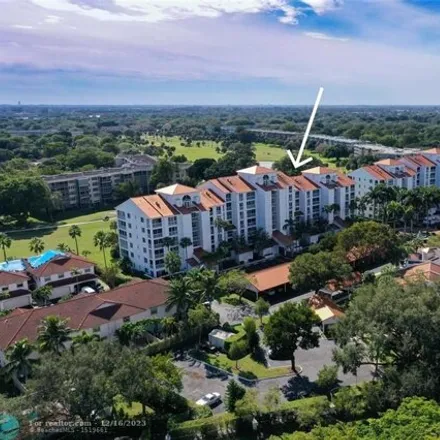 Buy this 2 bed condo on Cypress Course in 1011 East Cypress Lane, Pompano Beach