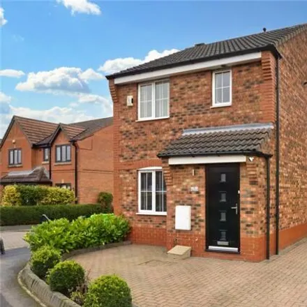 Buy this 3 bed house on Pymont Drive in Oulton, LS26 8WH