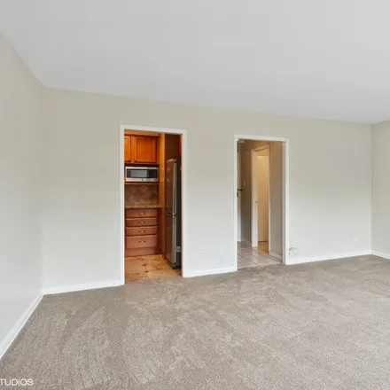 Image 8 - unnamed road, Chicago, IL 60640, USA - House for sale