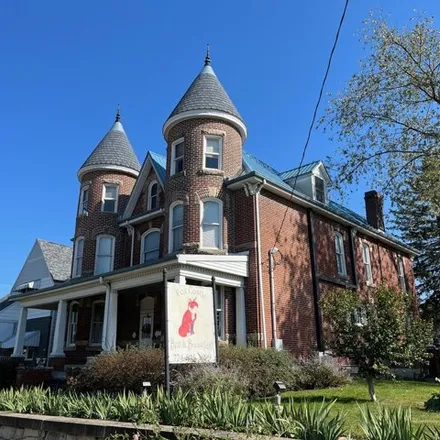 Image 1 - Fox Castle Bed and Breakfast, 1131 South Pittsburgh Street, Connellsville, PA 15245, USA - House for sale