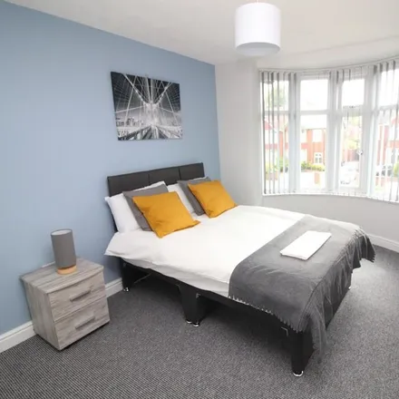 Image 3 - Cliff Gardens, Scunthorpe, DN15 7PH, United Kingdom - Room for rent
