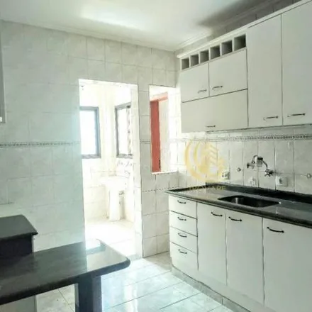 Buy this 3 bed apartment on Rua Padre Diogo Antônio Feijó in Centro, Taubaté - SP