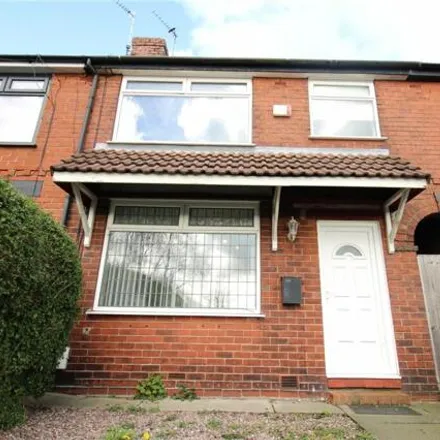 Rent this 2 bed townhouse on Ruskin Avenue in Failsworth, OL9 8HT