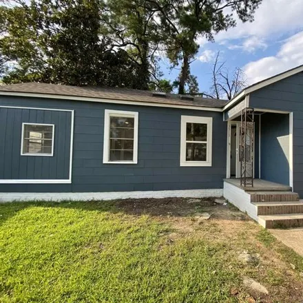 Rent this 3 bed house on 3535 Adams Avenue in Baton Rouge Terrace, Baton Rouge