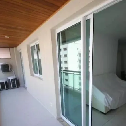 Buy this 2 bed apartment on Rua Professor Miguel Couto 339 in Icaraí, Niterói - RJ