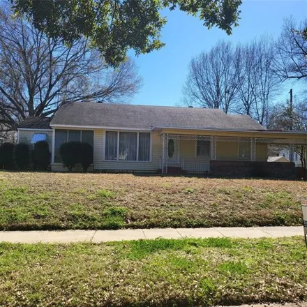 Buy this 3 bed house on 2239 Coty Street in Shreveport, LA 71104