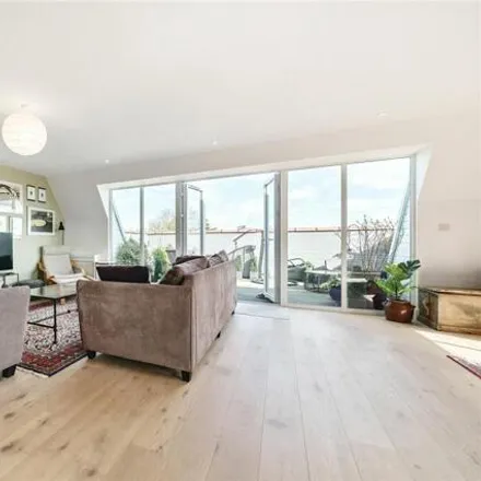 Buy this 3 bed house on Whetstone Square in 1066 High Road, London