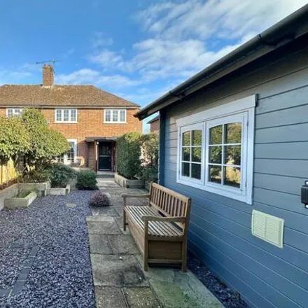 Image 4 - Fernhurst Close, Beaconsfield, HP9 1AN, United Kingdom - Duplex for sale