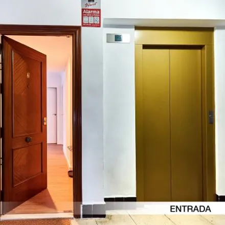 Rent this 2 bed room on Farmacia Mena Dos in Avenida Sánchez Pizjuán, 6