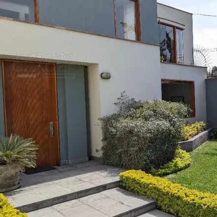 Buy this studio house on Avenida Tomasal in Santiago de Surco, Lima Metropolitan Area 15023