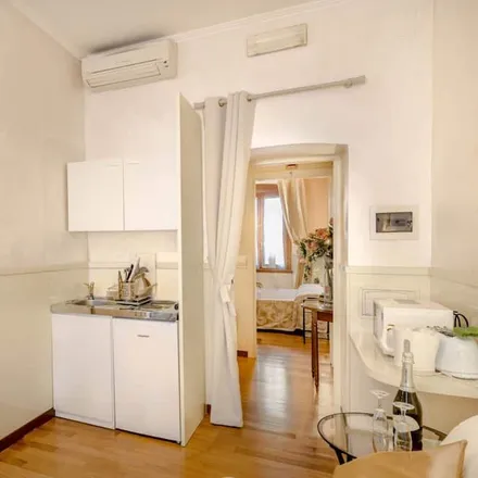 Image 3 - Rome, Roma Capitale, Italy - Apartment for rent