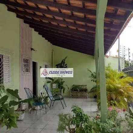 Buy this 3 bed house on Rua Doutor Jonas Corrêa da Costa in Cidade Alta, Cuiabá - MT