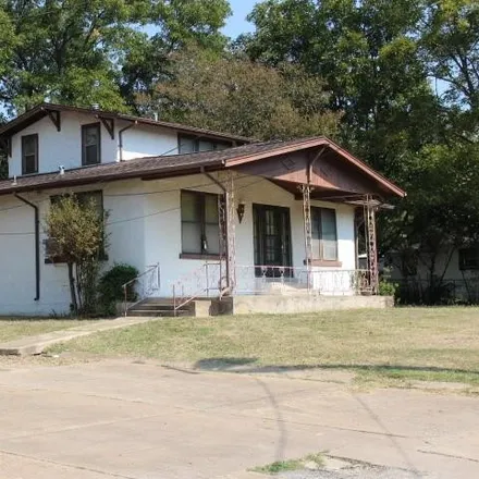 Buy this 3 bed house on 808 West 7th Street in Bonham, TX 75418