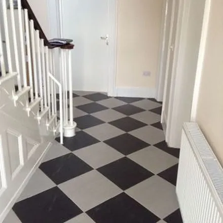 Image 1 - Clarendon Place, Royal Leamington Spa, CV32 5QL, United Kingdom - Apartment for rent