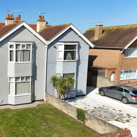 Image 1 - North Drive, Rhyl, LL18 4SP, United Kingdom - Duplex for sale