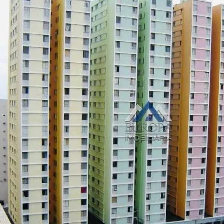 Buy this 3 bed apartment on Edifício Centro Comercial in Rua Piauí 191, Centro Histórico