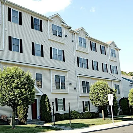 Image 1 - 205 Hope Street, Glenbrook, Stamford, CT 06906, USA - Townhouse for sale