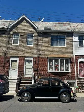 Buy this 3 bed house on 95-09 Woodhaven Court in New York, NY 11416