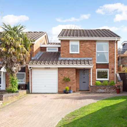 Buy this 4 bed house on Hillcrest Close in Epsom, KT18 5JY