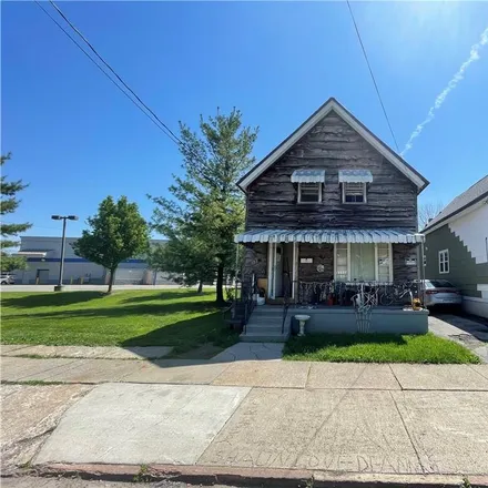 Buy this 5 bed house on 25 North Central Avenue in Buffalo, NY 14212